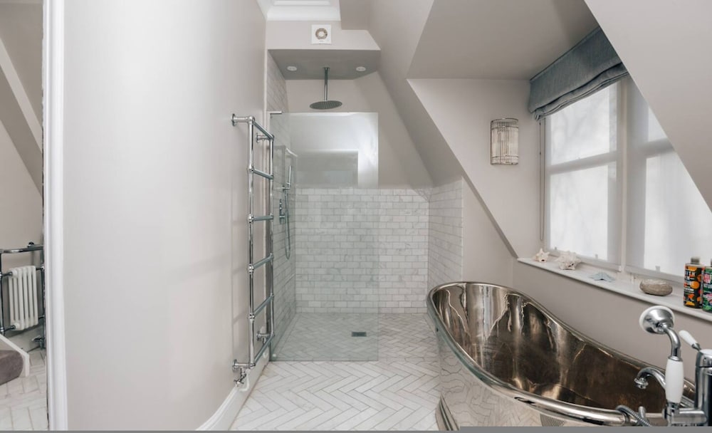 The Florence - From 1500 Per Night