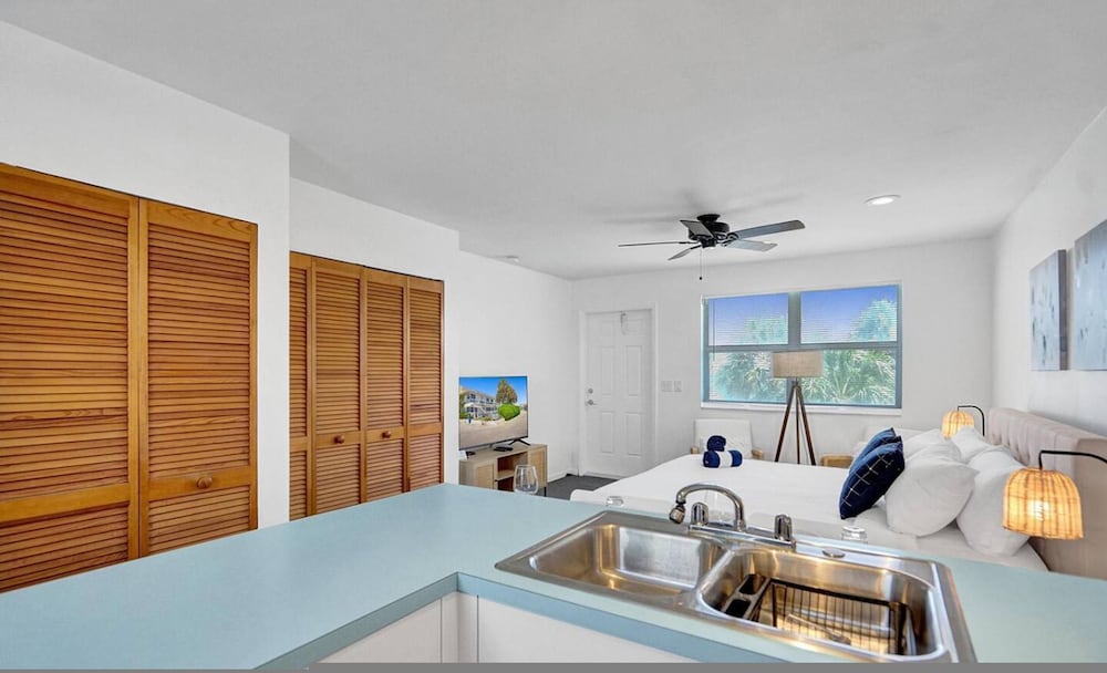 Marine Villas 7 in Hollywood