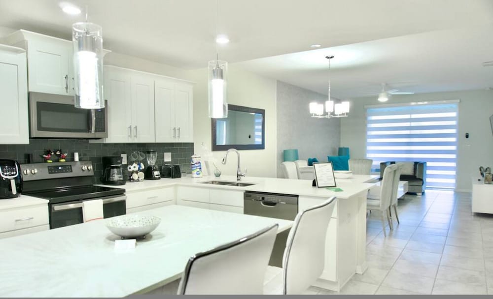 104 Modern Condo Storey Lake Disney