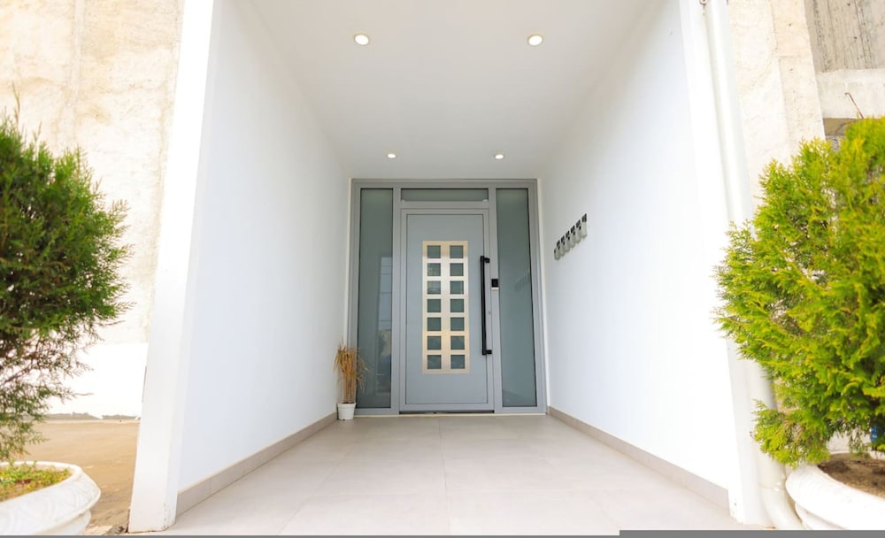 Beach Apartment 01 in Durr s