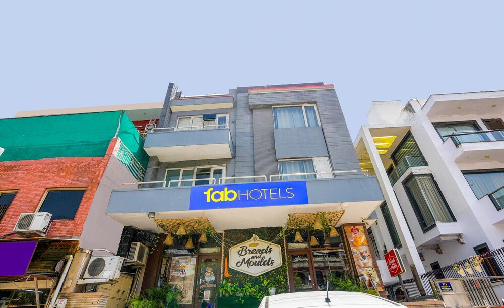 FabHotel Dev Palace I