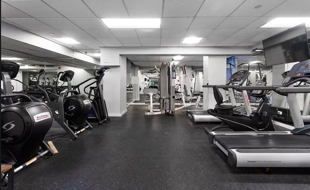 73-608 New 1BR 1bth UWS Doorman Gym