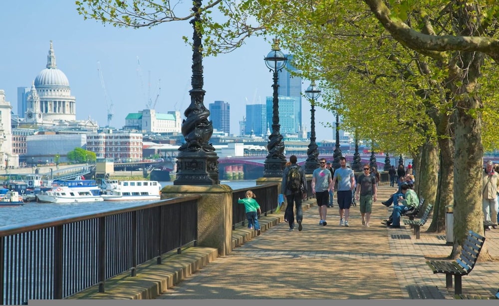 Central London Stay in Vauxhall With Balcony