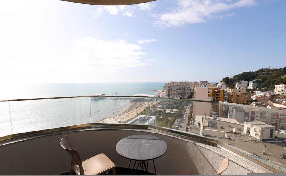 Grandstay Apartments 006