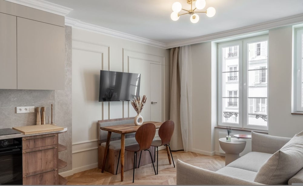 Lavie Maison Eiffel Dominique