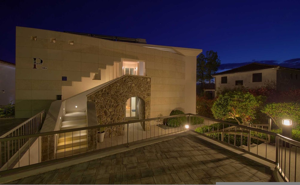Villa Piano With sea View