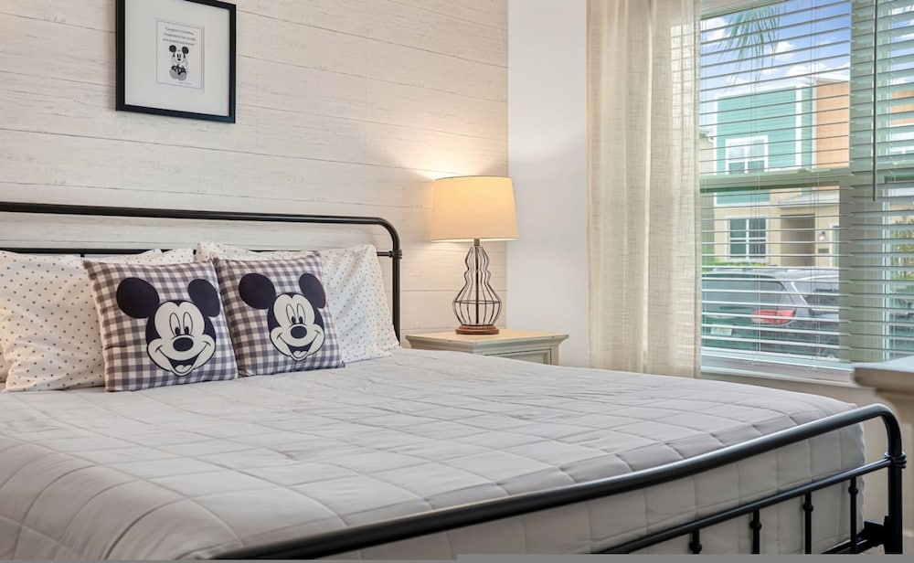 4345 Mickey s Townhome Storey Lake Pool