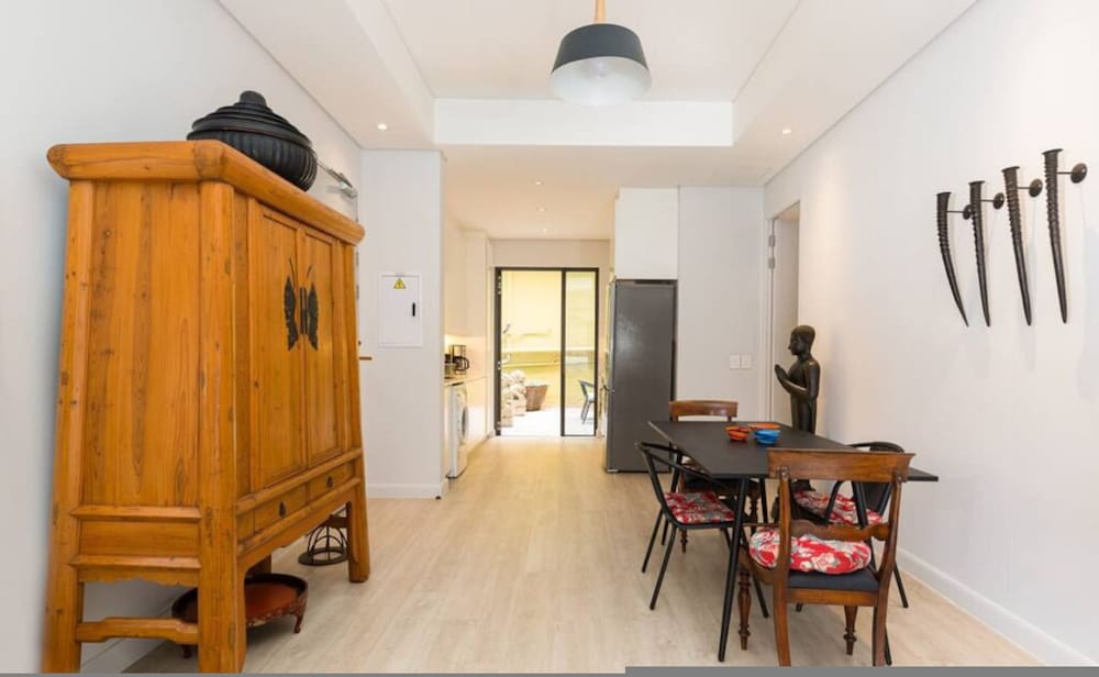 Spacious De Waterkant Retreat 2 Ensuite Bedrooms