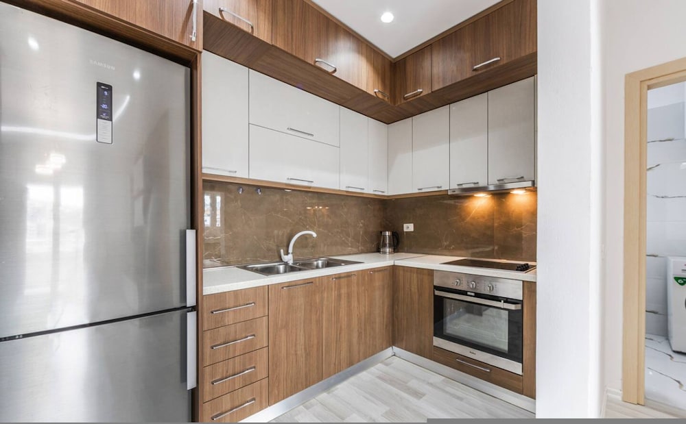 Beachside Modern Apartment