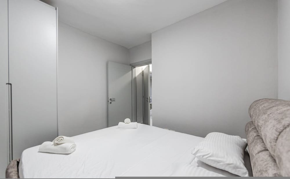 Seaview Apartment in the Heart of Saranda