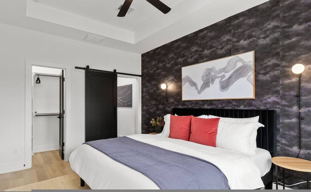 Chic 4BR Getaway Near NRG TMC