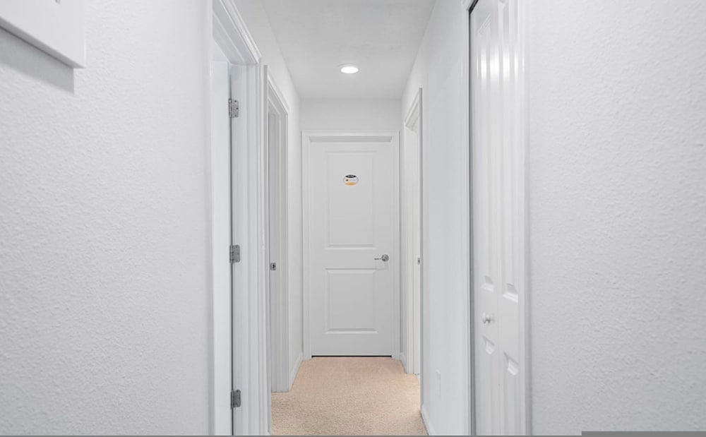 Amazing 4bdr Near Parks w Pool