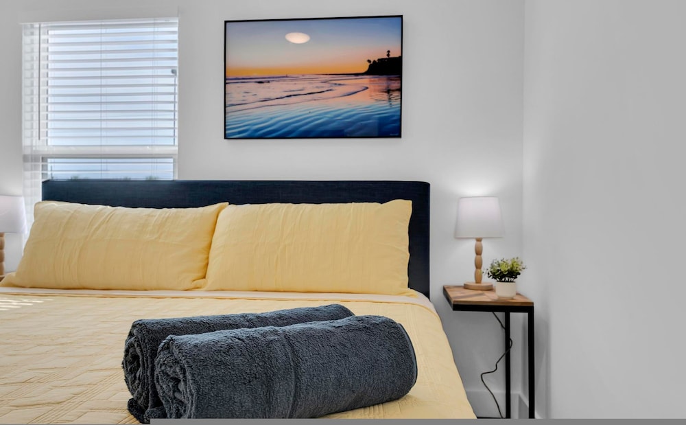 Luxury Beach Home Sauna Cold Plunge E-bikes