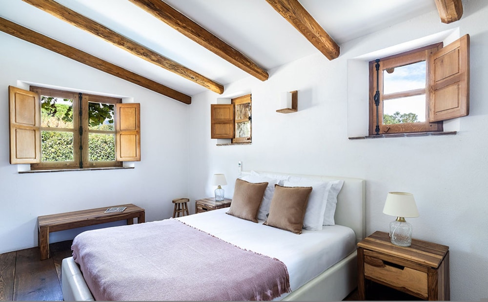U Caseddu in Sotta With 2 Bedrooms and 1 Bathrooms