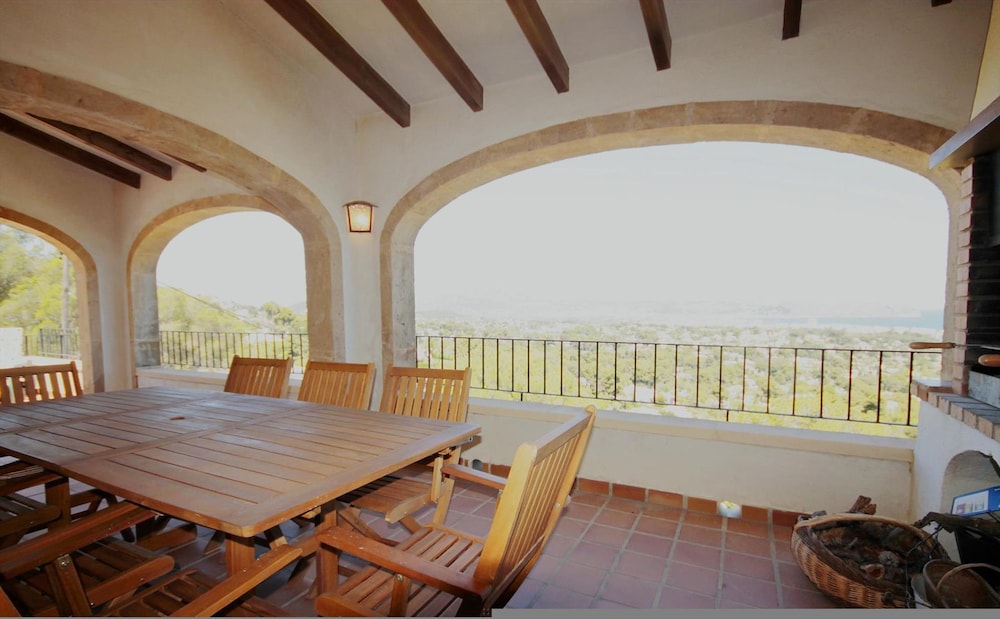 Villa- Lagarto in Panorama