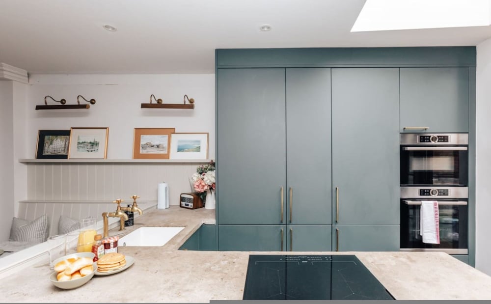 The Emerald - Central Henley 2 Bedroom House - From 145 Per Night
