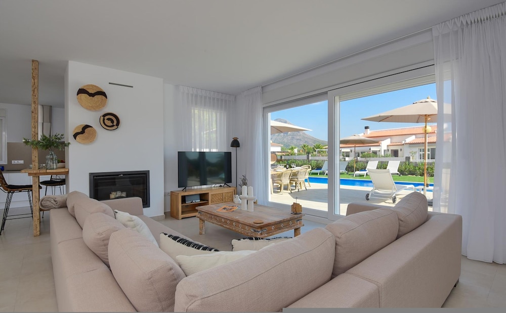 Abeto in J vea With 3 Bedrooms and 3 Bathrooms view 3