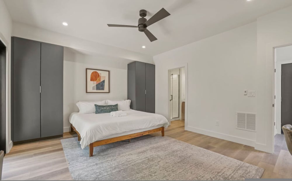 Stylish Getaway -columbus-3 Bedroom Masterpiece