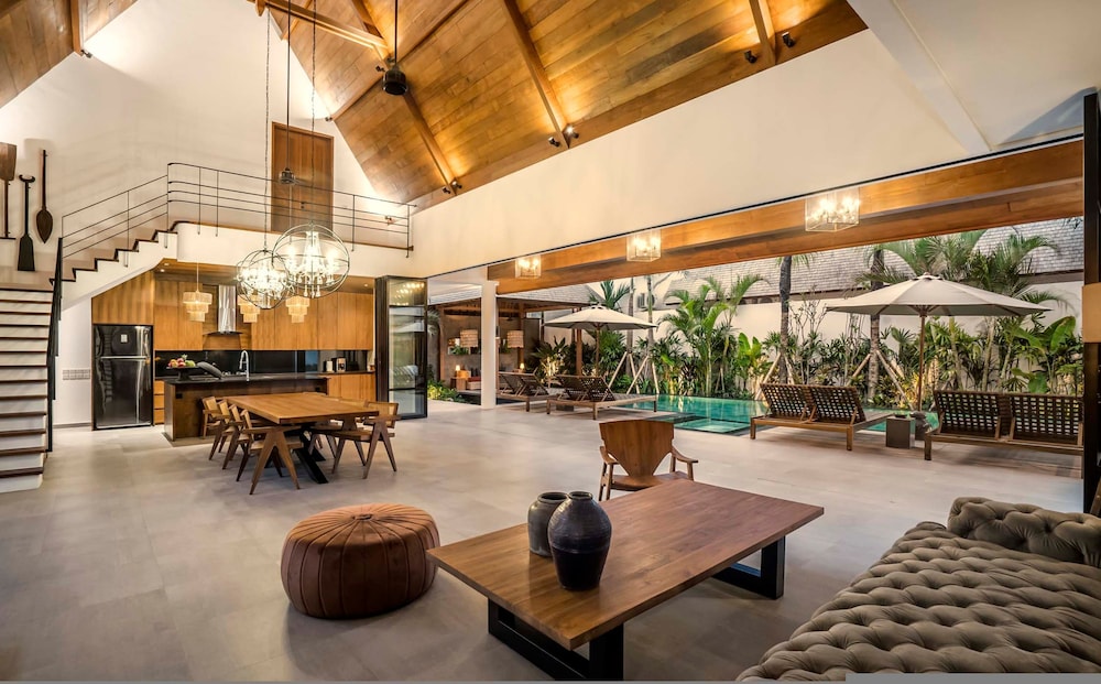 Villa Nusantara 4 by Alfred in Bali - Brand NEW Luxury 4BD Pool Villa Pererenan Beach Caggu