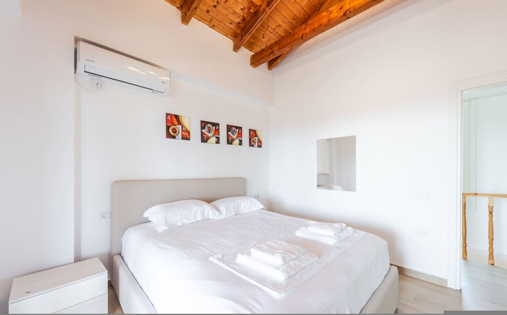 Siar The Large Villa