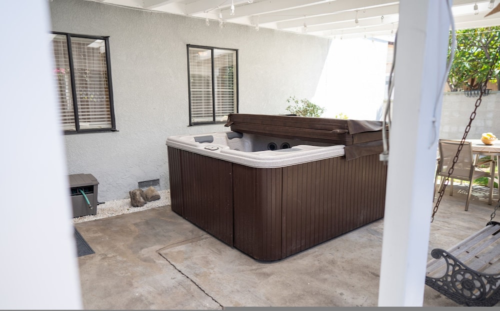 Disneyland Renovated 3BR Fullerton House w Garage Fenced Yard p56