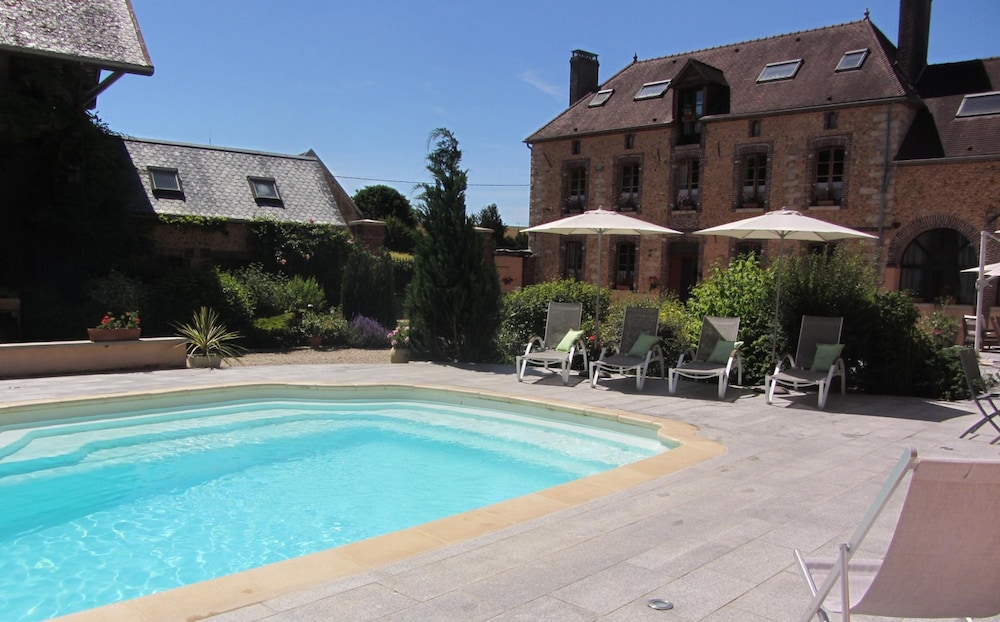 Corps de Ferme Avec Piscine 1h30 de Paris