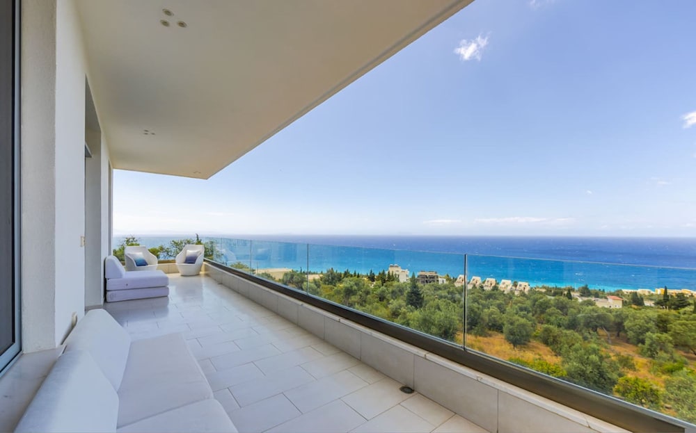 Villa Belle Azure in Gjilek