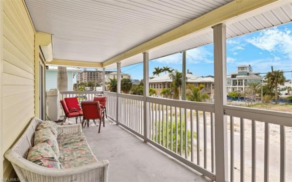 Good Times in Fort Myers Beach view 4