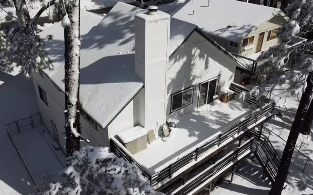 Bear Mountain Chalet w views Hot Tub