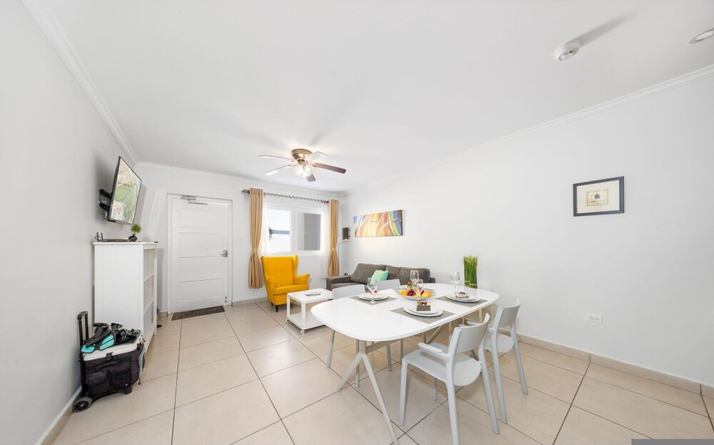 Lovely 1br1ba Condo Walk to Beach Pool BBQ