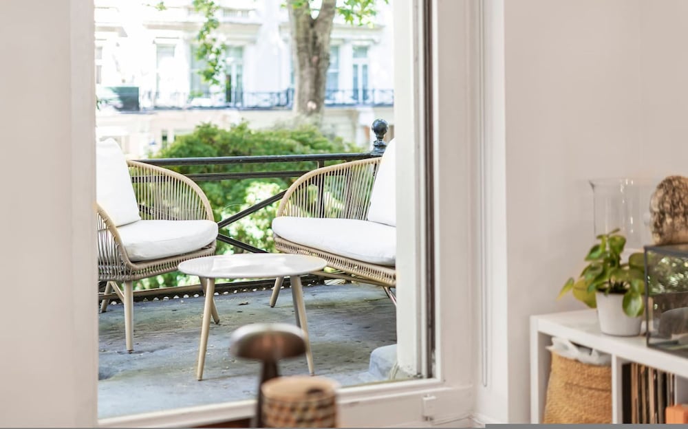 2-bed Knightsbridge Home