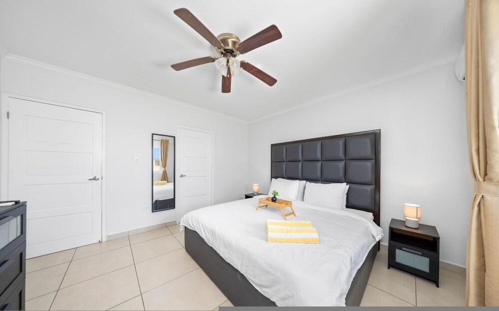 Lovely 1br1ba Condo Walk to Beach Pool BBQ
