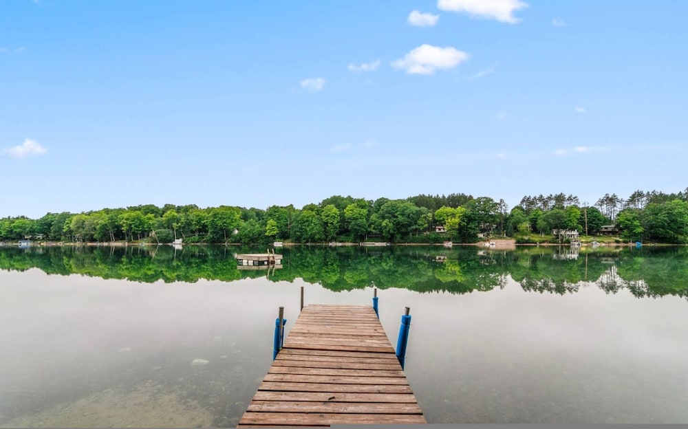 Lakeside Getaway pet Friendly