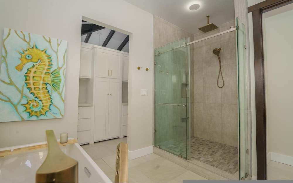 Casa de Wilson - 5 Bedroom Beachfront Villa