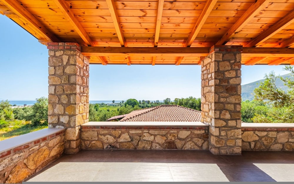 Siar The Large Villa