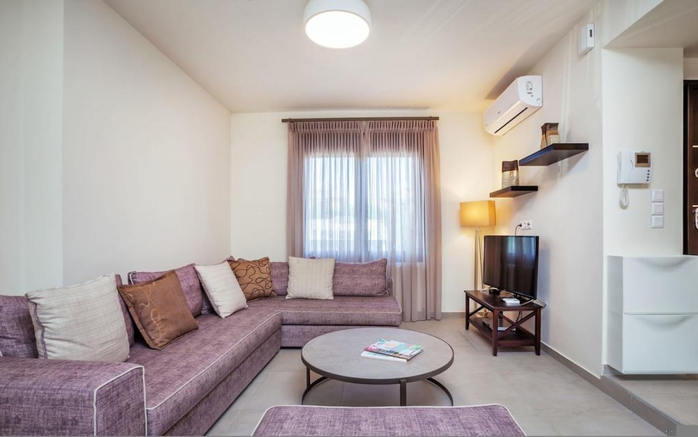 Onar Luxury Villa in Sani Halkidiki