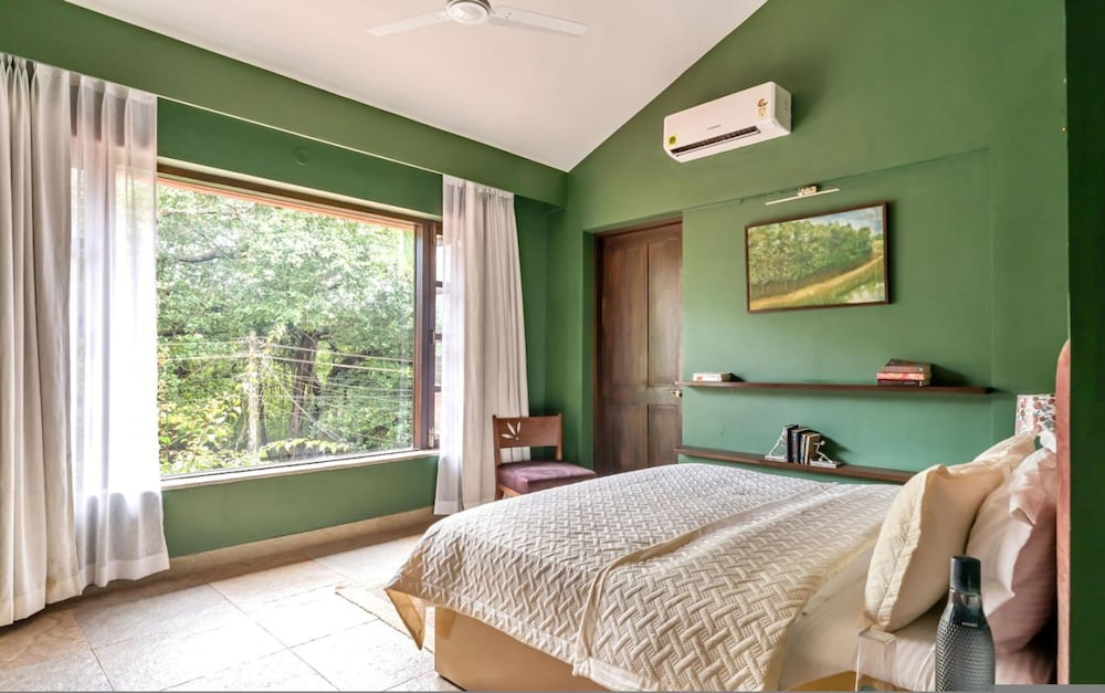 4BR w Pool in Morjim - Villa Corsa by Hireavilla