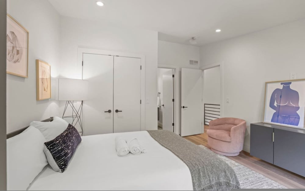 Stylish Getaway -columbus-3 Bedroom Masterpiece
