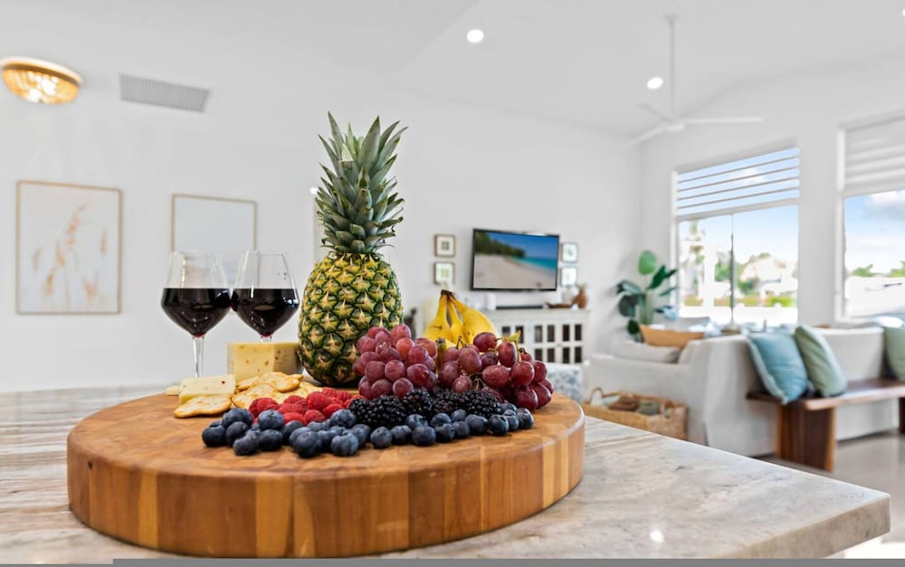 Waterfront Oasis Heated Pool Game Room Gym