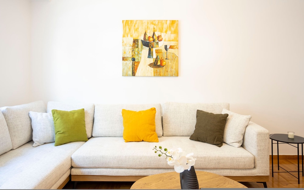 Elegant 3-bedroom Retreat in the Heart of Kolonaki