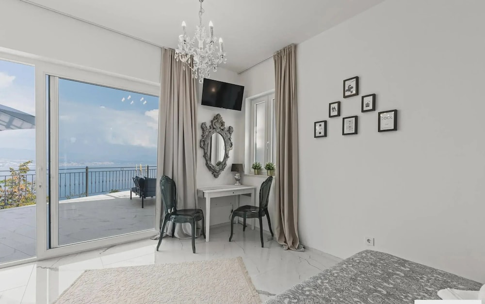 Villa Lauriana Nearby Opatija - Crovillas