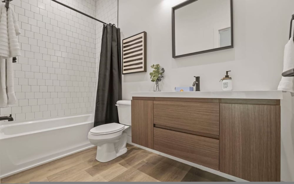 Stylish Getaway -columbus-3 Bedroom Masterpiece