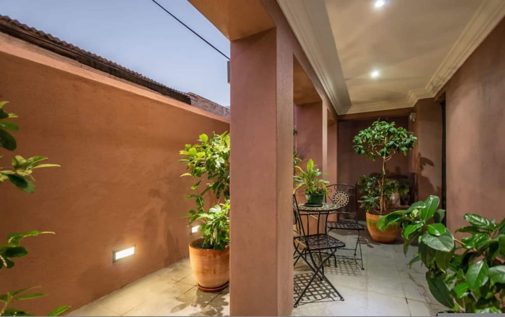 Modern En-suite Room Rooftop Terrace Central