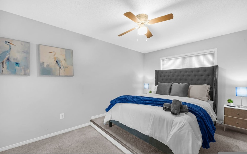 Chic 2BR House Newly Renovated Central Spot