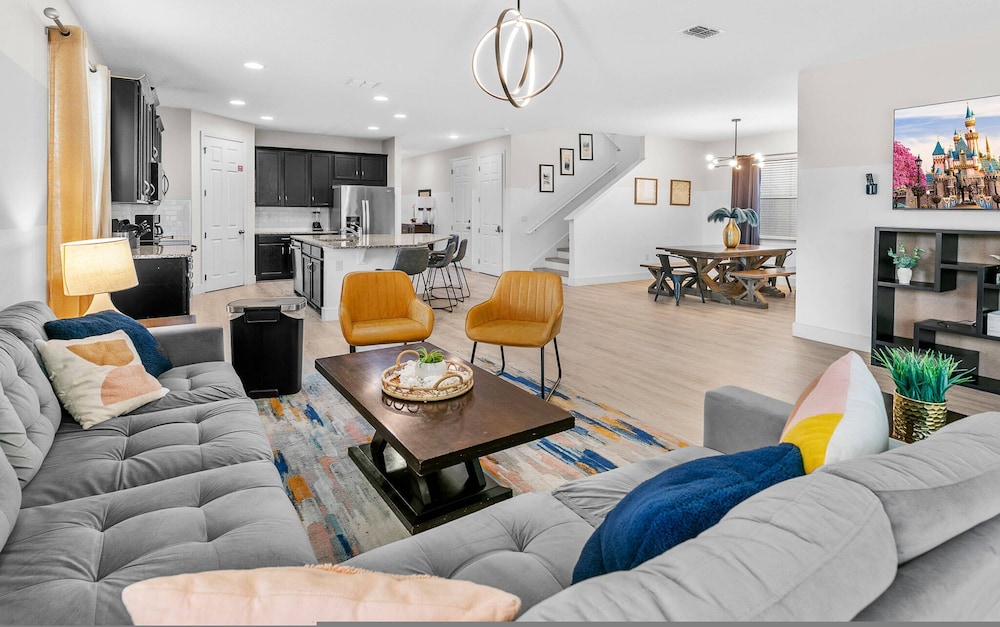 Spacious 7Bd Next to Clubhouse at Solara Resort