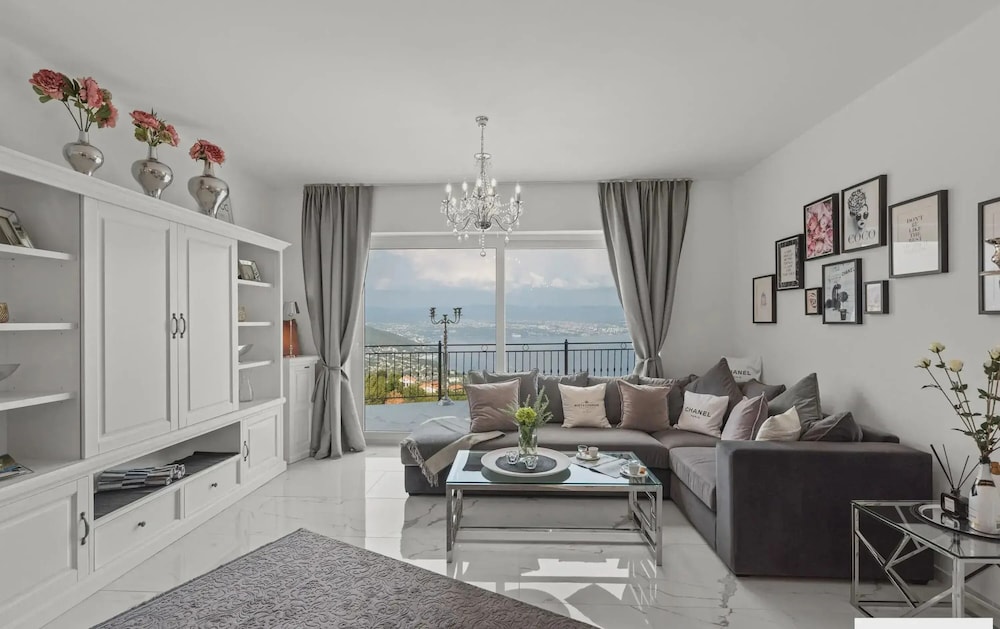 Villa Lauriana Nearby Opatija - Crovillas
