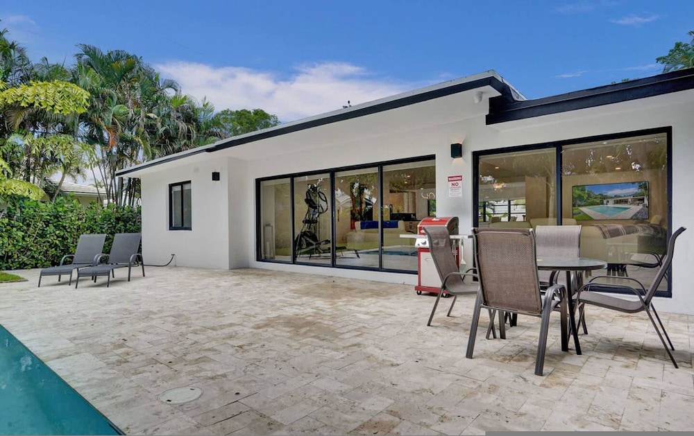 Hibiscus House in Fort Lauderdale