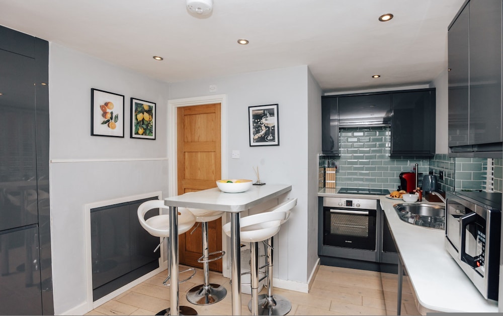 Mills Cottage - From 125 Per Night