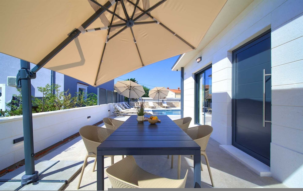Villa Quarnaro With Heated Pool