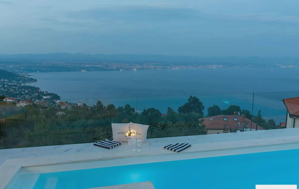 Villa Lauriana Nearby Opatija - Crovillas